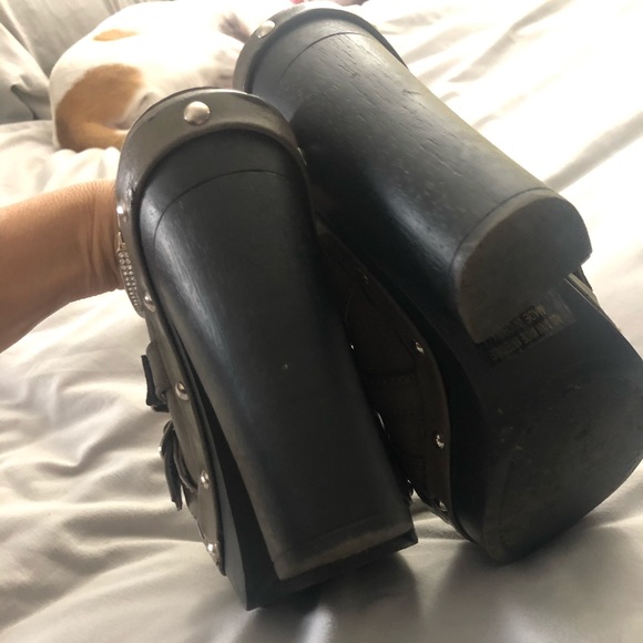 Slide on boots - Picture 4 of 5